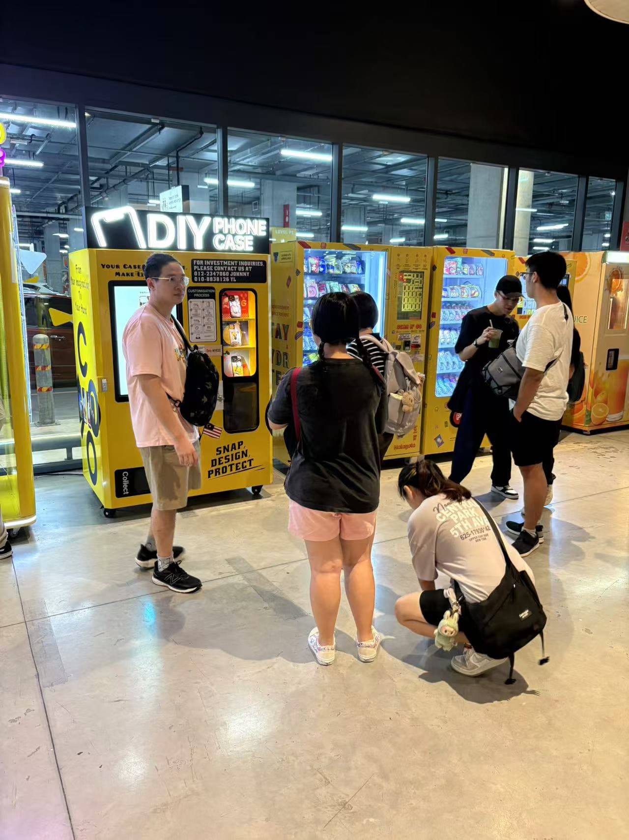 phone case vending machine