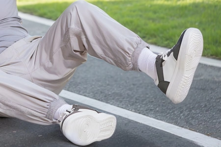 ZULIZ breathable walking shoes upper
