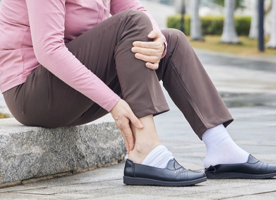 ZULIZ easy-wearing mom shoes for senior women