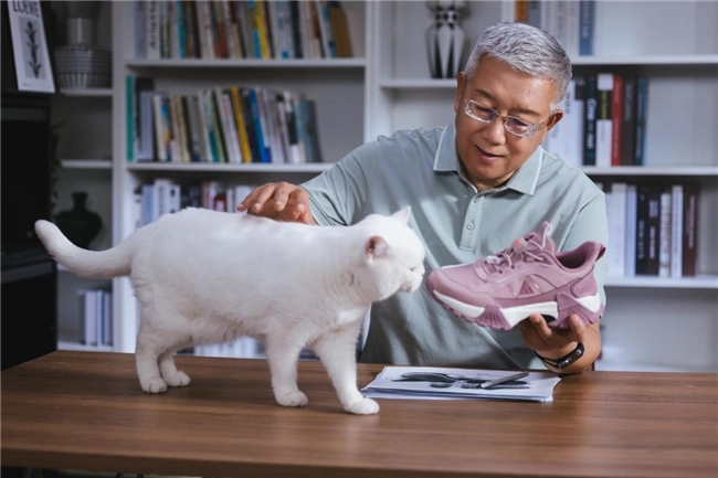 Buy Zuliz Senior Shoes for comfort, stability, and easy wear. Discover why Zuliz Shoes are the top choice for seniors' daily support