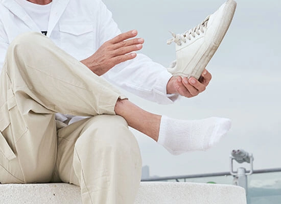 ZULIZ breathable dad shoes for seniors