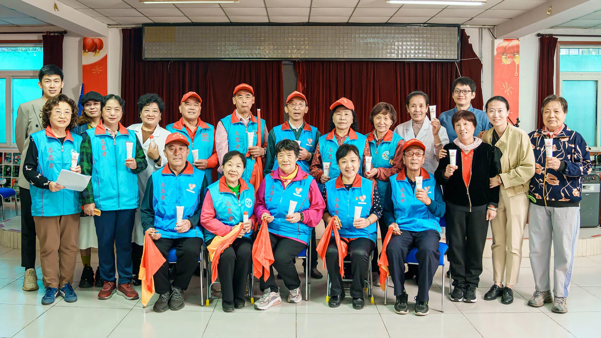 Visit to the Douzhen Volunteer Association in Fengtai District, Beijing on 13 October 2023