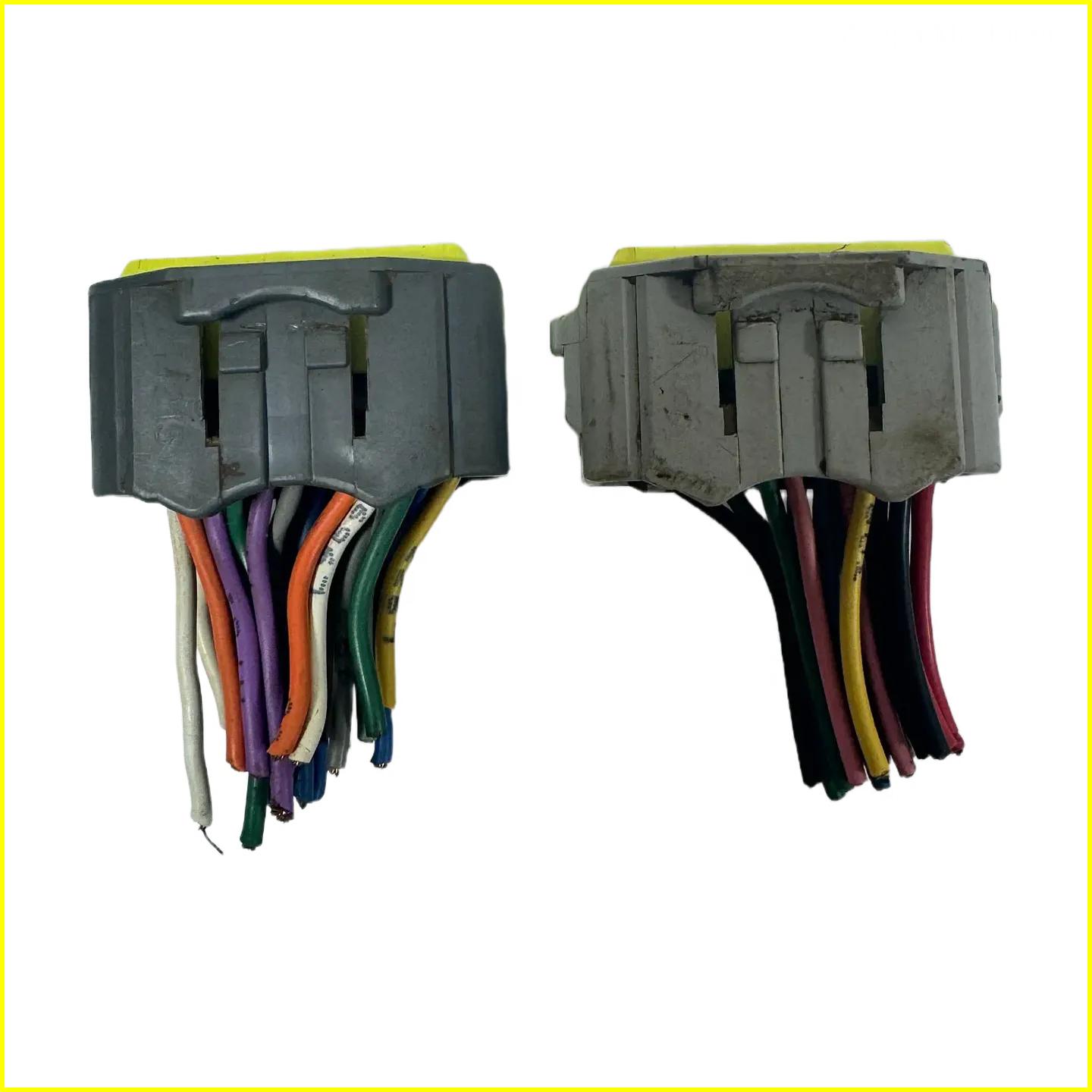 E320B Controller plug (4)