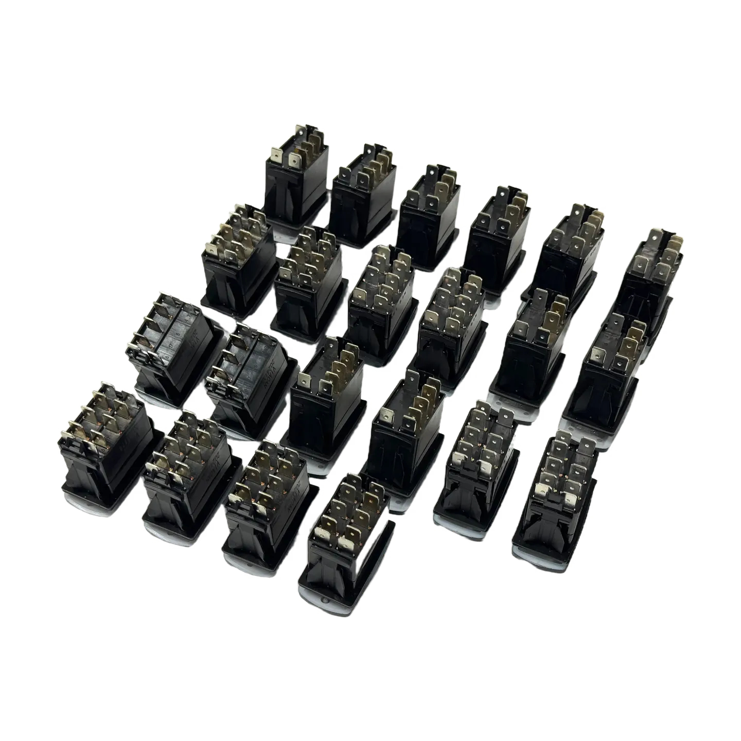 VOE70369706 Switch (1) VOE70369706 Switch (1)