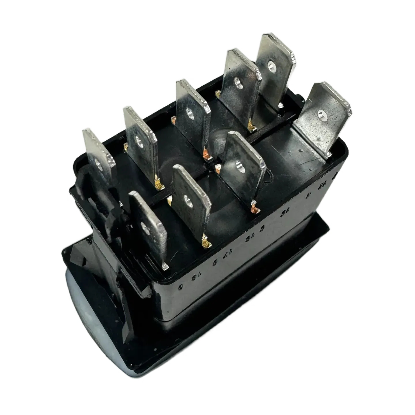 VOE70369706 Switch (6) VOE70369706 Switch (6)