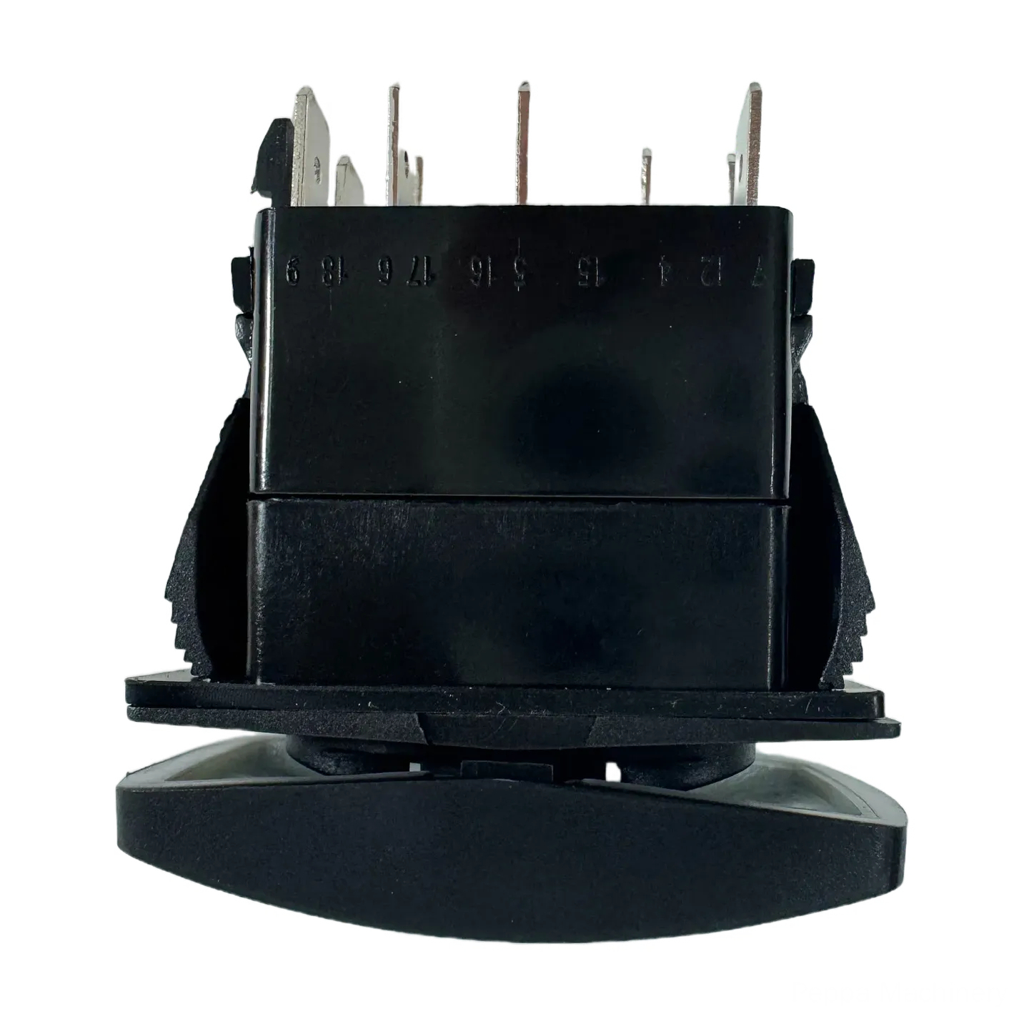 VOE70369706 Switch (8)