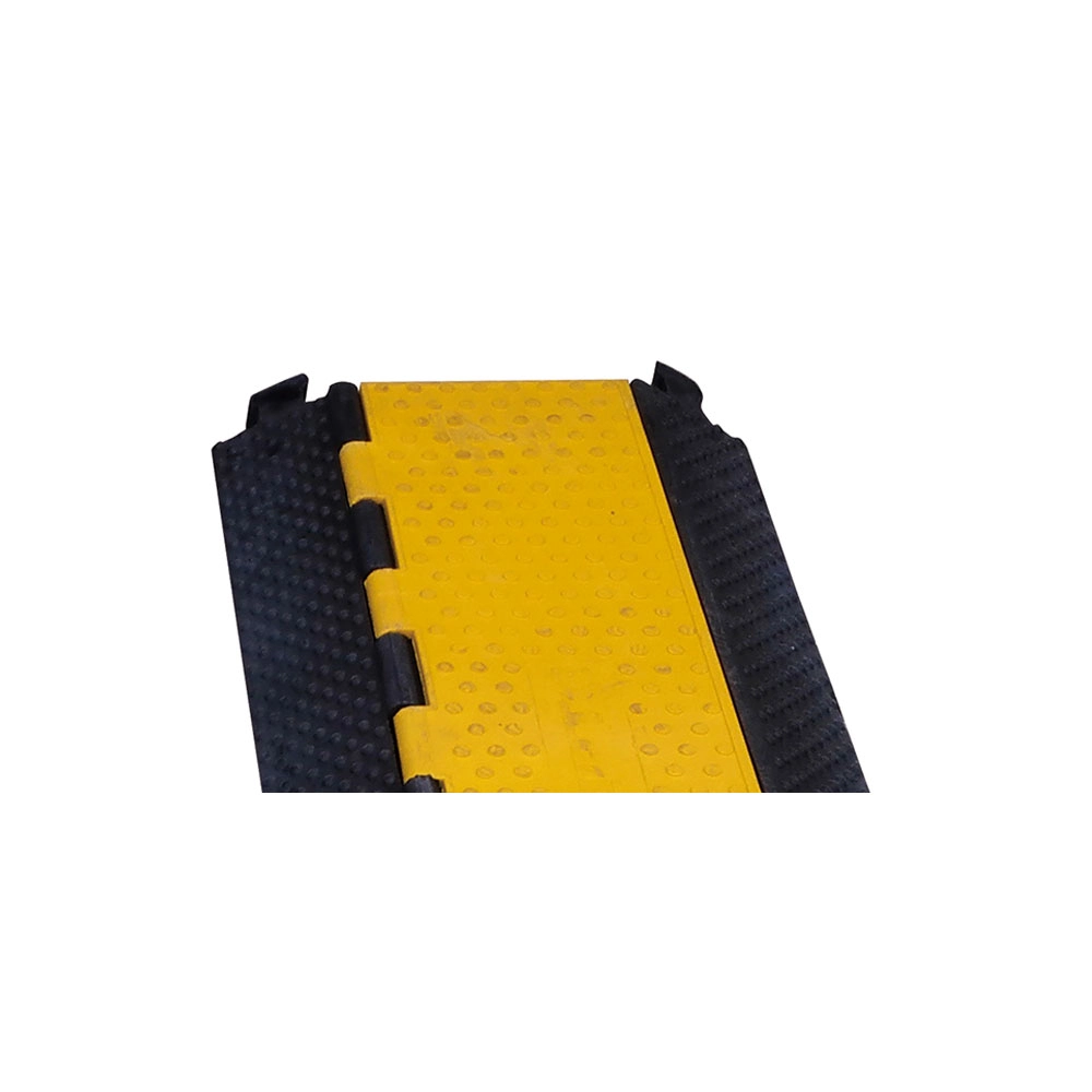 3-channels-Heavy-duty-cable-protector