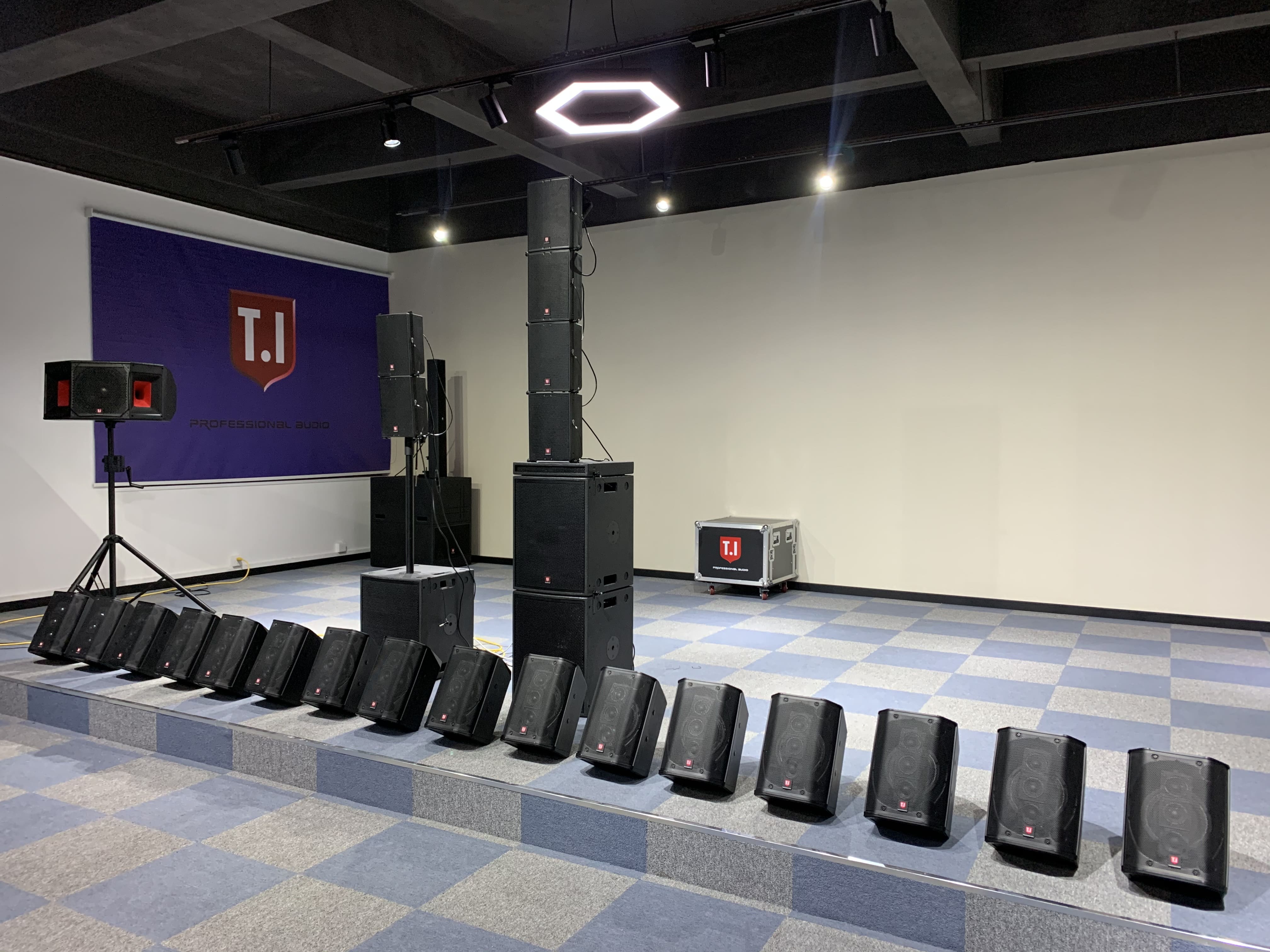 Sound Revolution Unleashed,Meet the T.I Pro Audio S1 Mini Line Array That Fits Anywhere & Blows Everyone Away