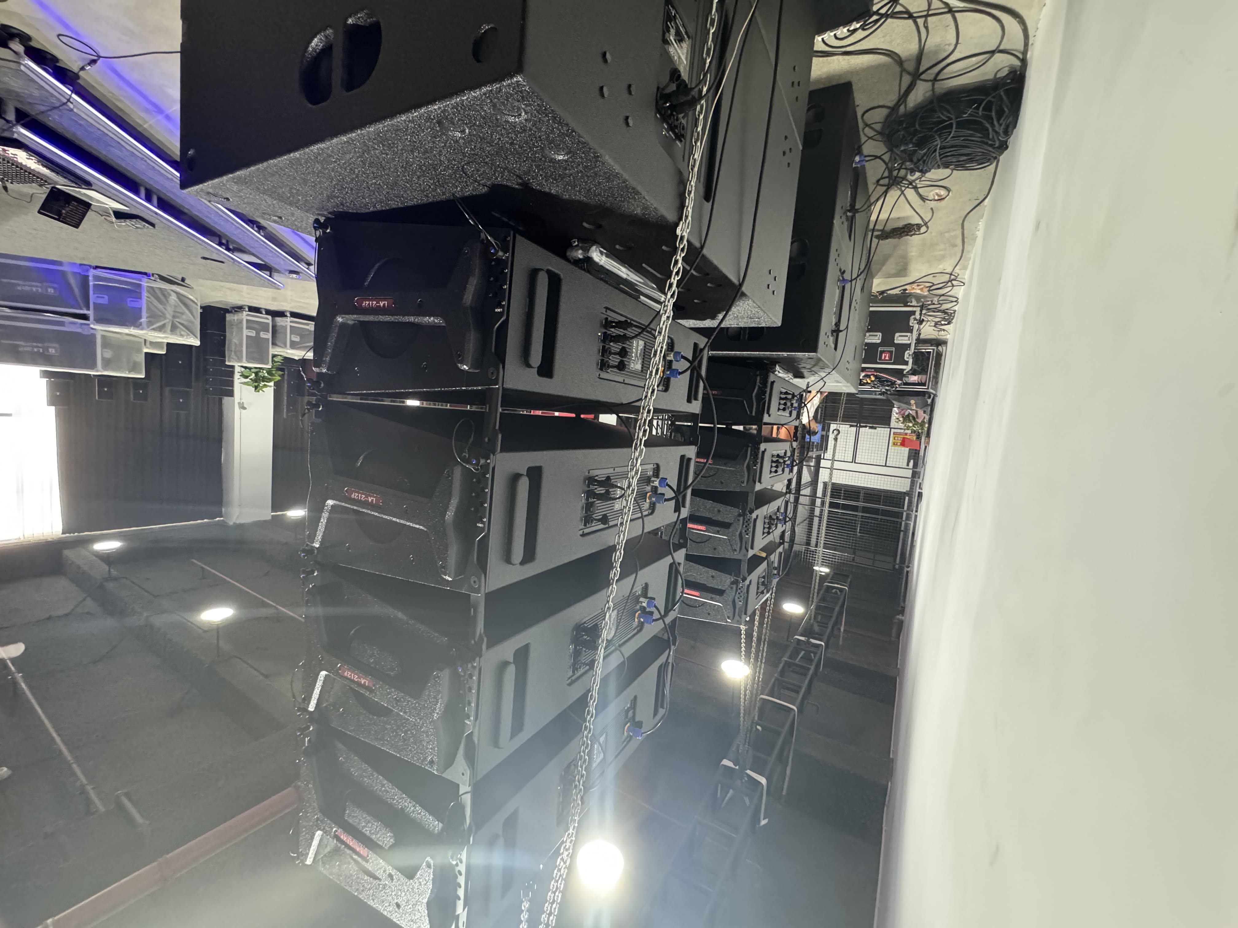 LA 212P Dual 12“ 3-way line array.3(1)
