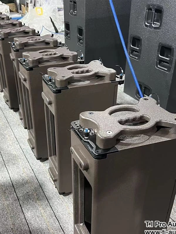 LA-25 line array