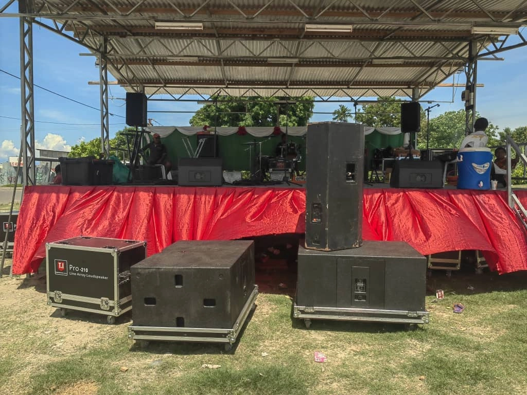 Pro210 line array