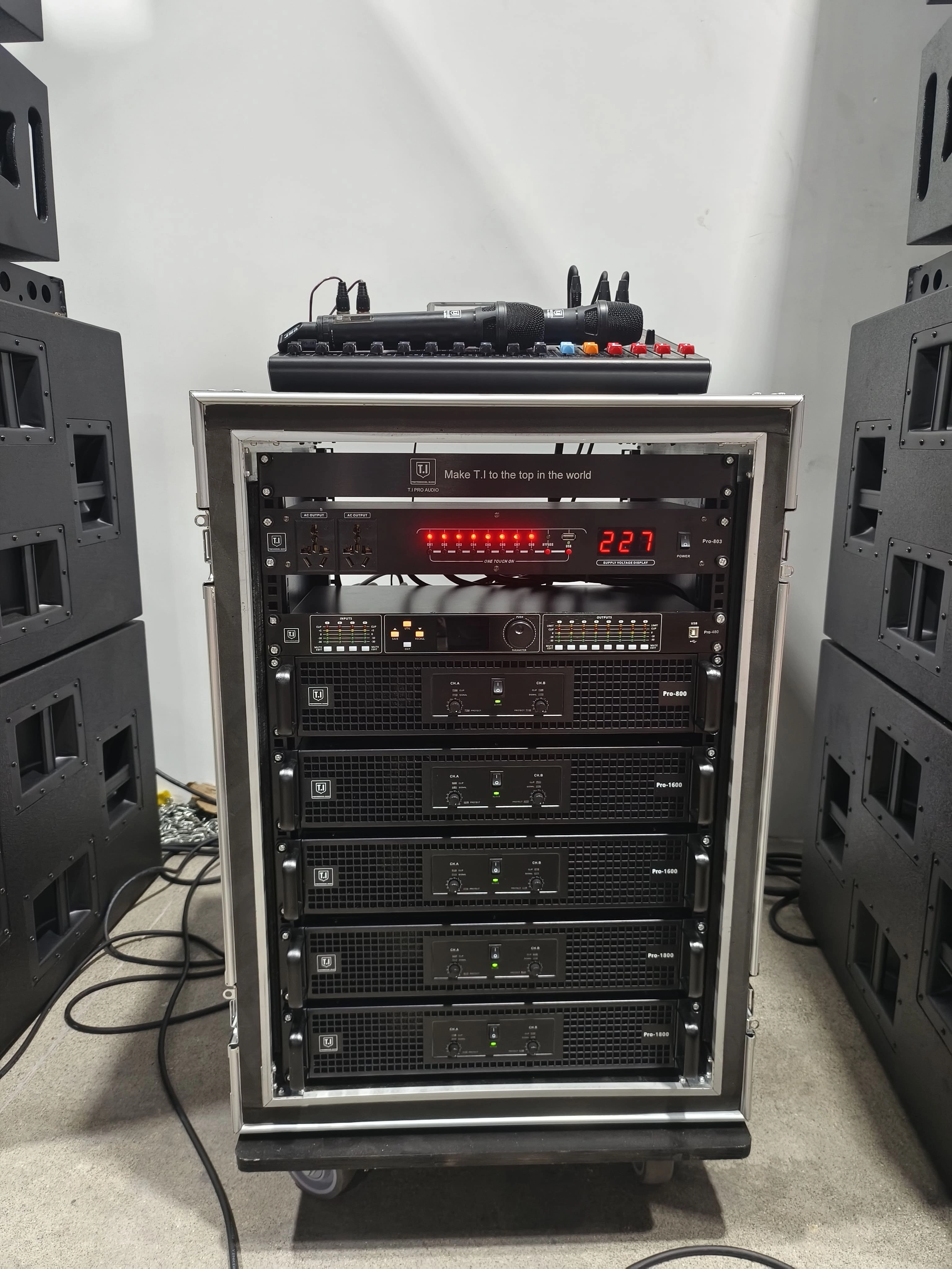 Pro3123 dual 12 inch line array 8+4