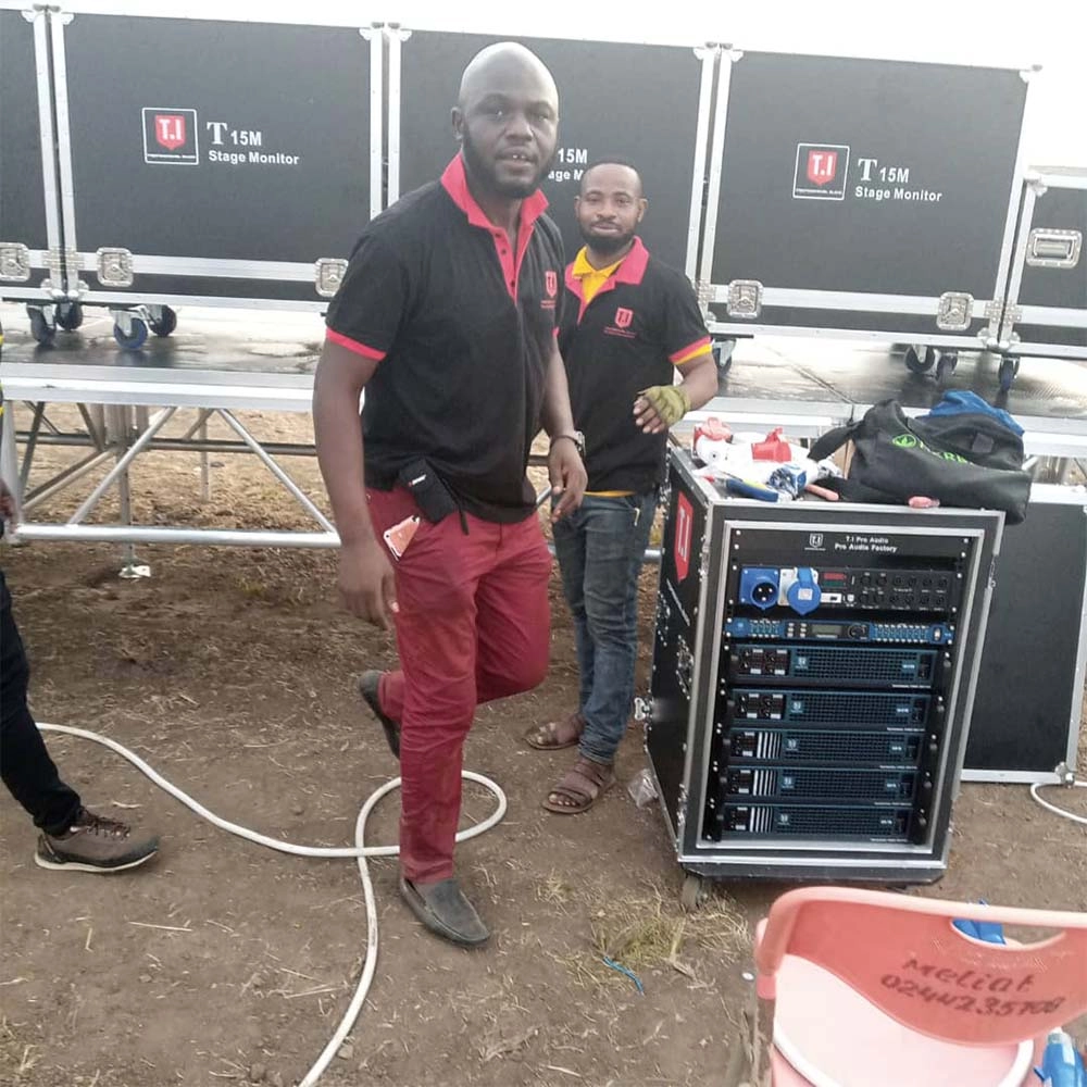 Ghana performs LA-215A line array sound