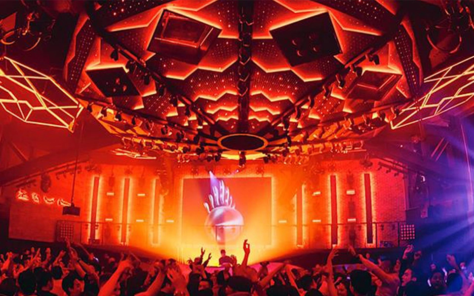 line-array-loudspeaker line array loudspeaker