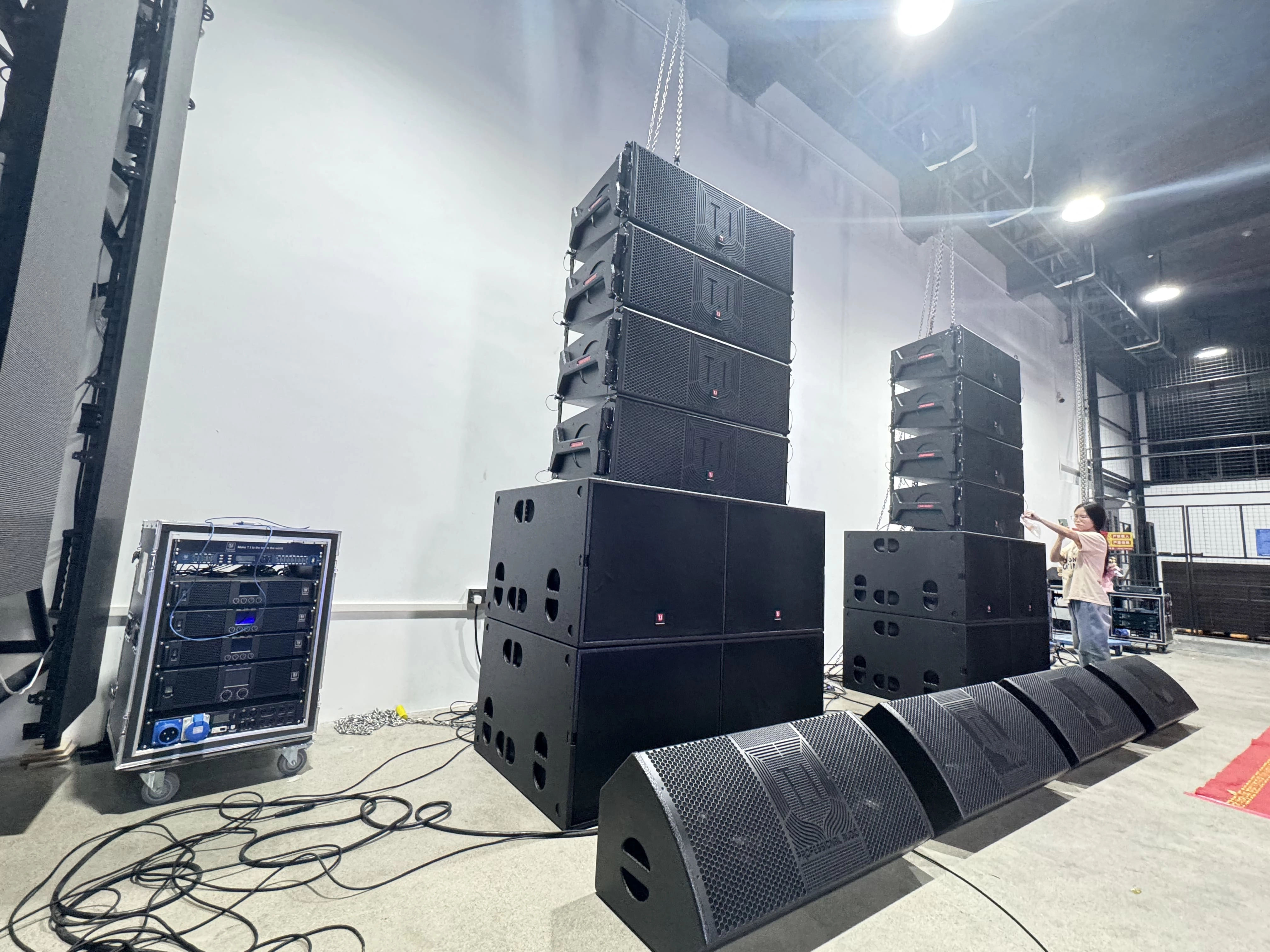 LA 212P Dual 12“ 3-way line array.5(1)
