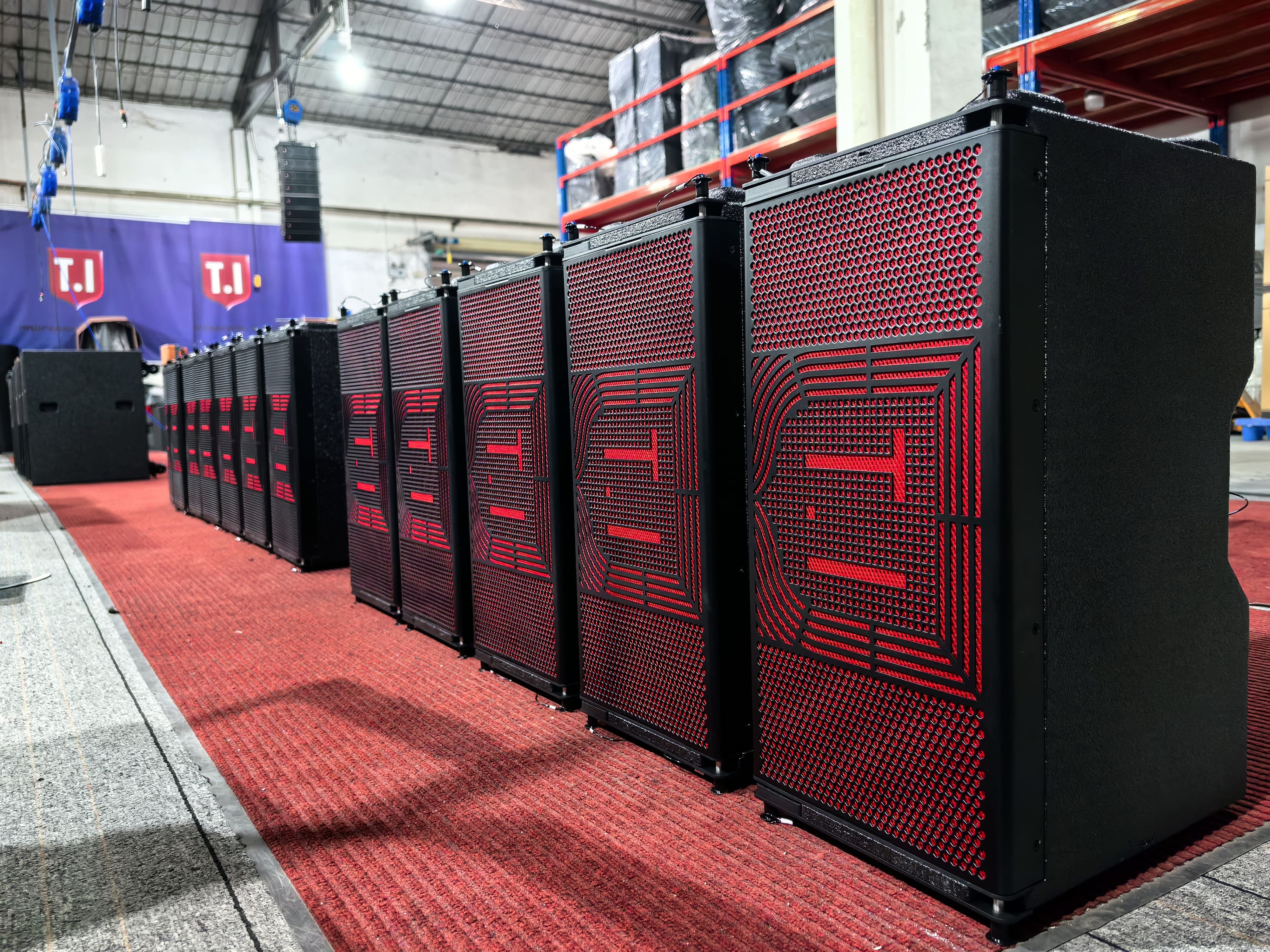 Pro-110 & Pro-118P active systems,the ultimate sound system for a 500-person feast 🔥