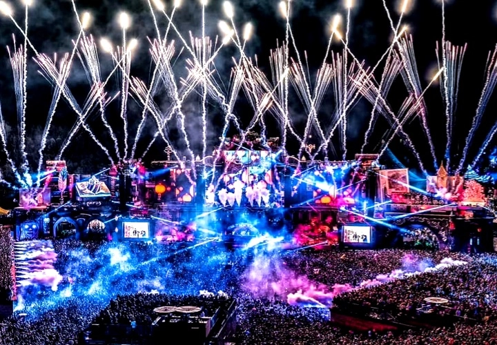T.I-Audio-large-scale-live-show-concerts-for-musicians T.I Audio large scale live show concerts for musicians