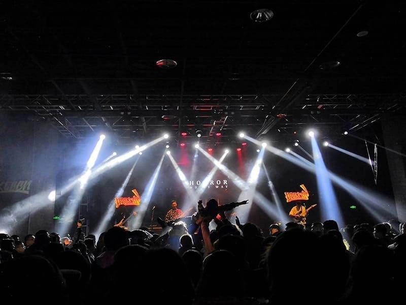 stage-lighting-equipment-professional-moving-head-lighting stage lighting equipment professional moving head lighting