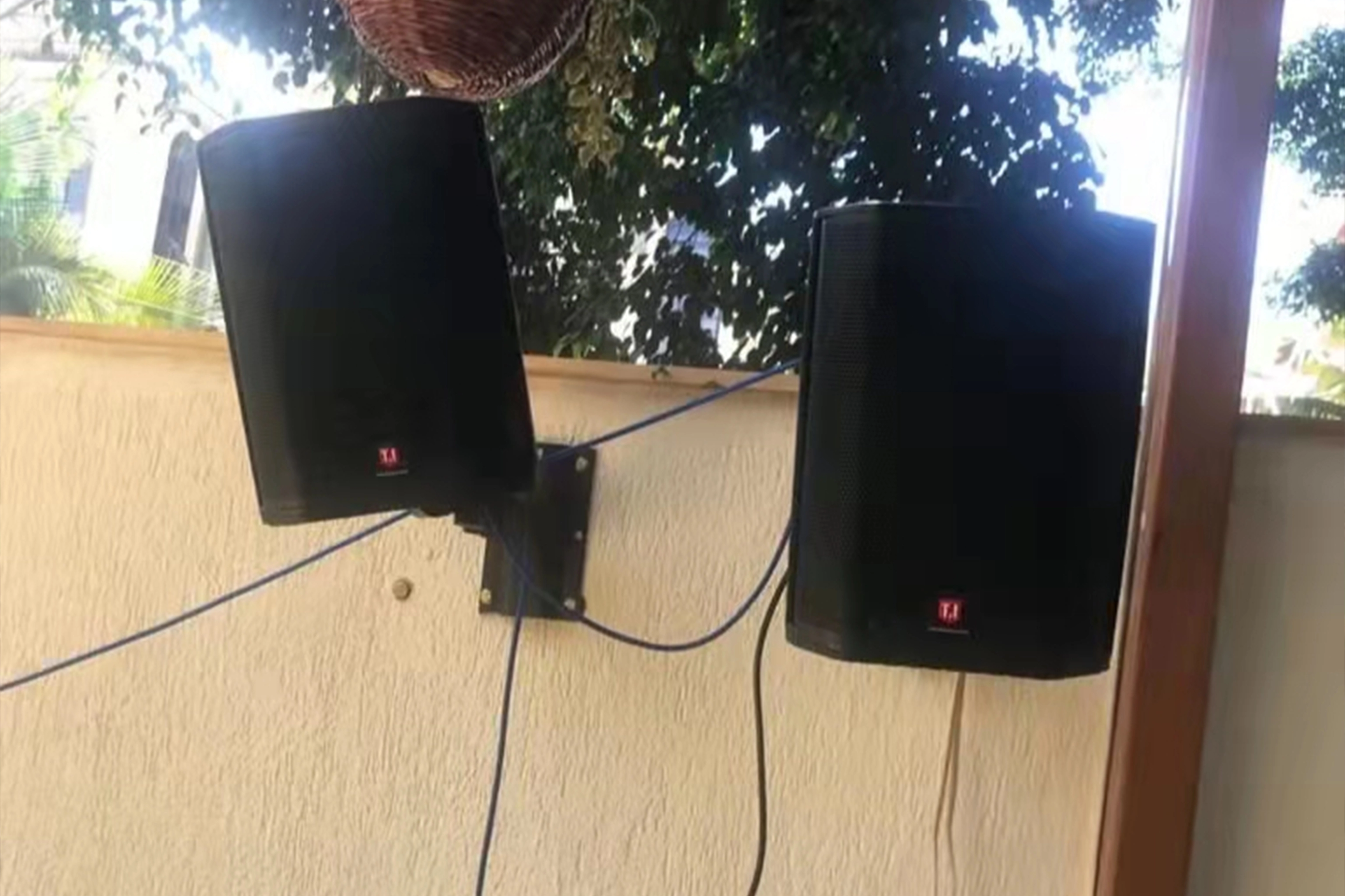 outdoor speaker box