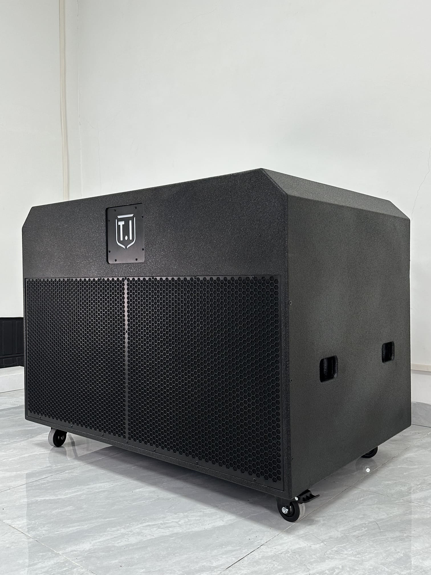 dj speakers and subwoofer