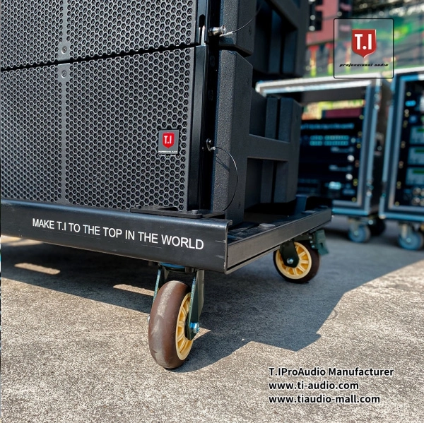 Line-array-speaker-MAX212-Detail Line array speaker MAX212 Detail