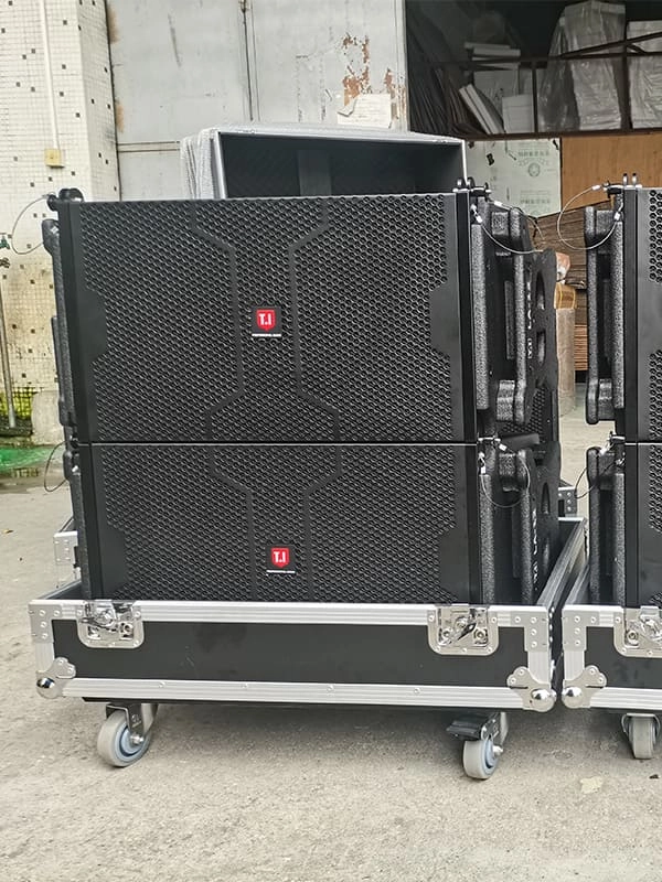 LA-12 Line array