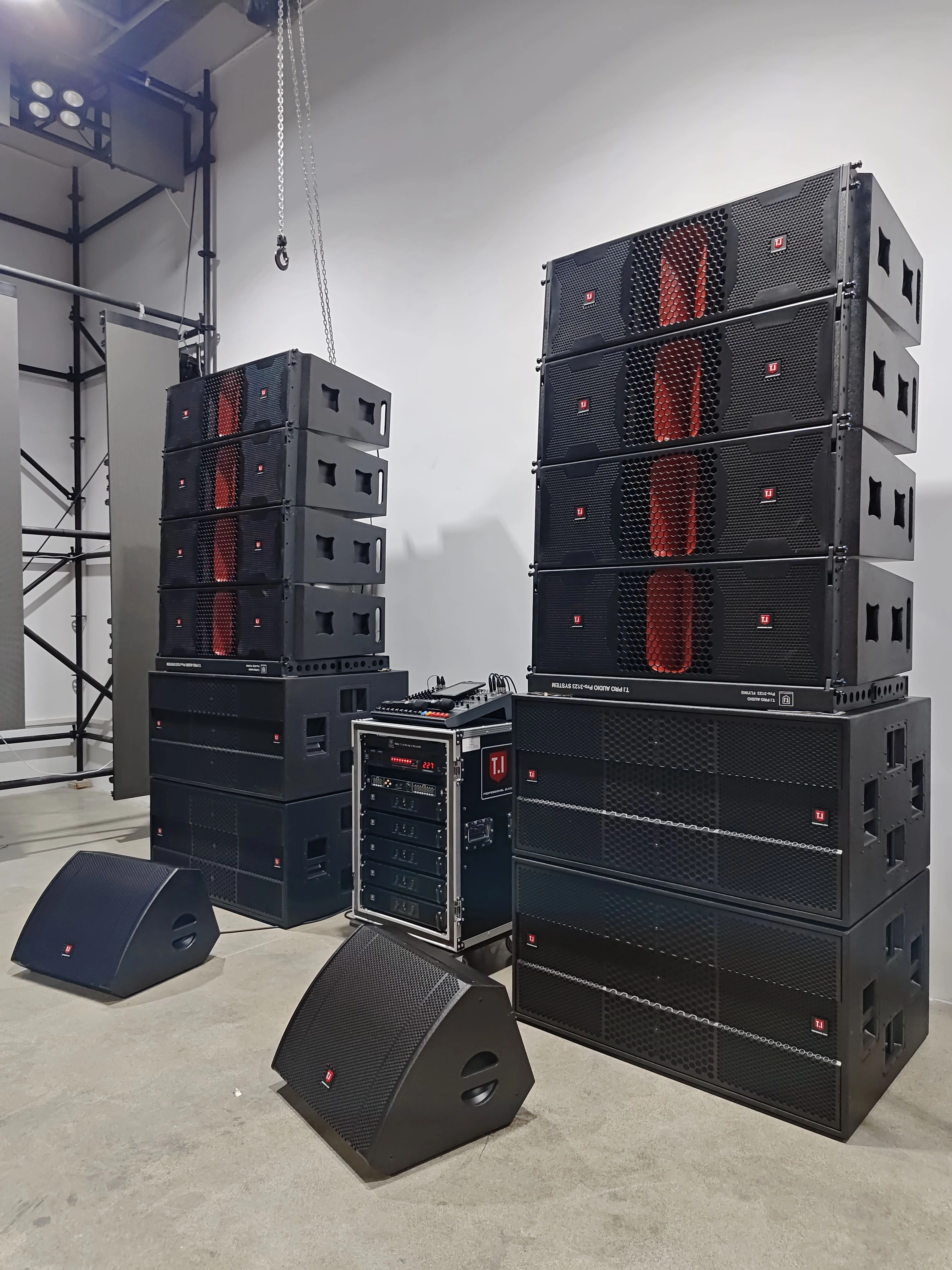 Pro3123-dual-12-inch-line-array-8+4 Pro3123 dual 12 inch line array 8+4