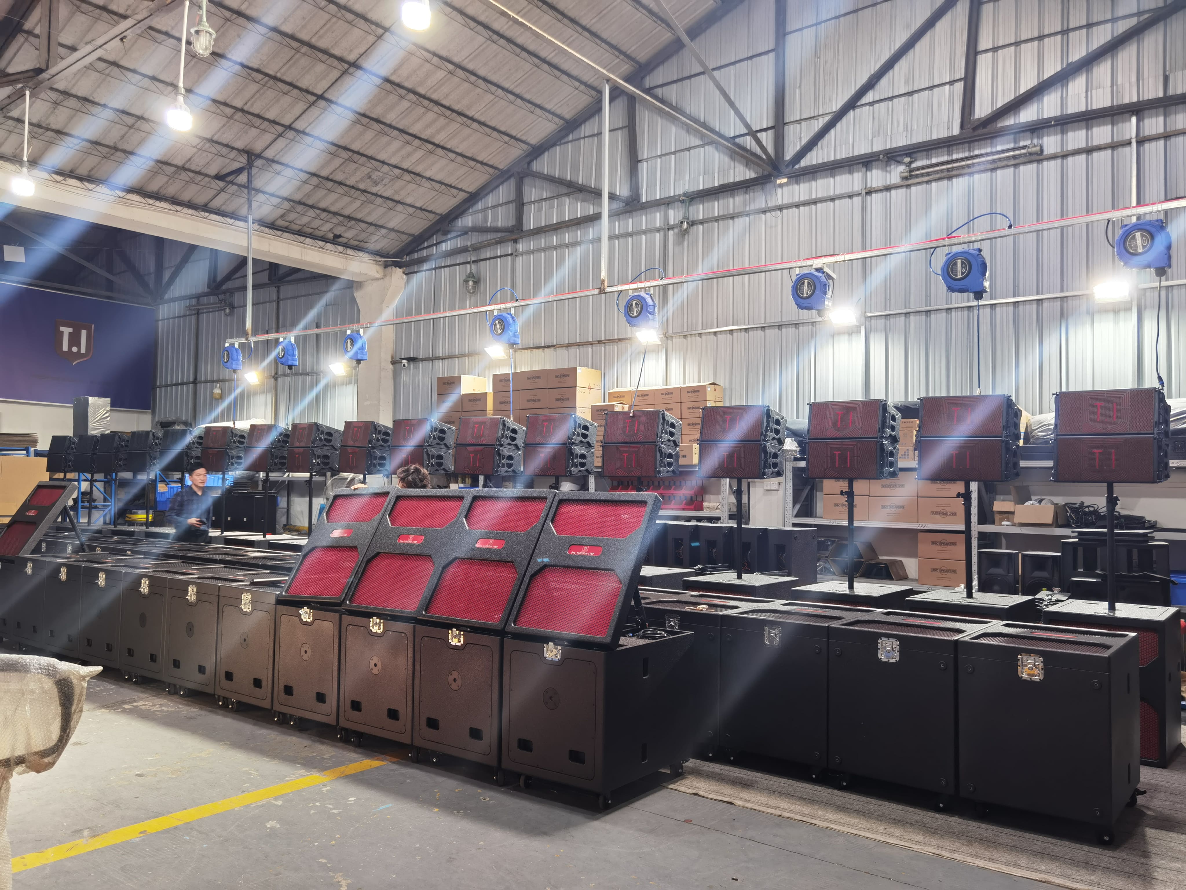 Pro-110 & Pro-118P active systems,the ultimate sound system for a 500-person feast 🔥