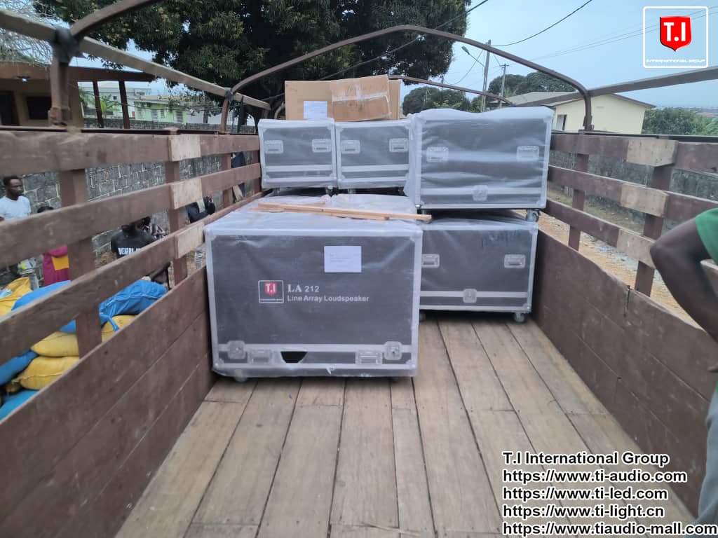 LA212 line array shipping