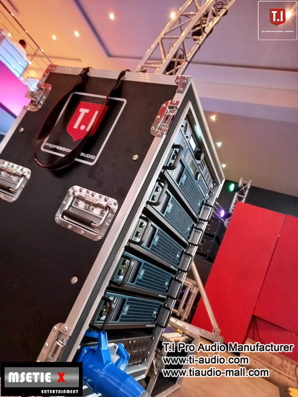 MAX218S and amplifier set up in South Africa (2)