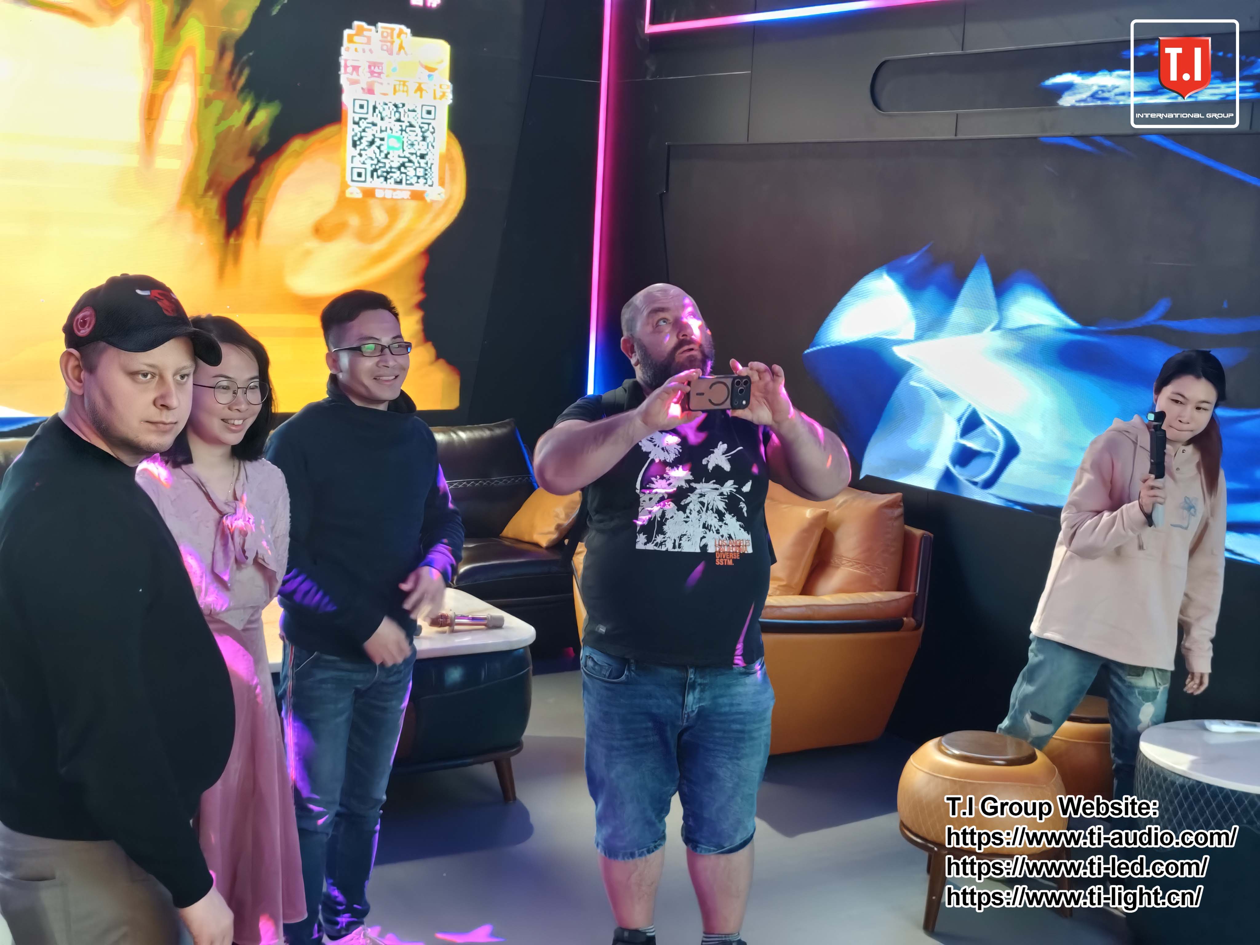 Polish customers visited T.I (4) Polish customers visited T.I (4)