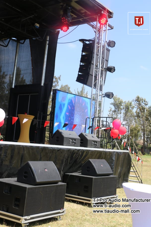 Stage Truck By T.I International Install.
Full Truck with sound,lighting,truss and led fully stage truck solution.