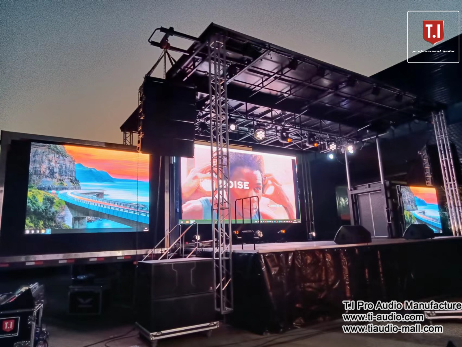 Stage Truck By T.I International Install.
Full Truck with sound,lighting,truss and led fully stage truck solution.