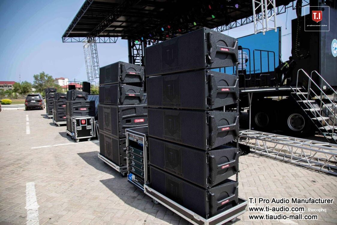 Stage Truck By T.I International Install.
Full Truck with sound,lighting,truss and led fully stage truck solution.