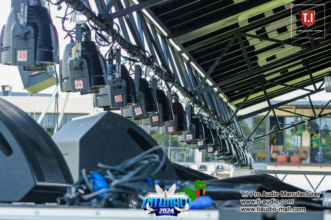 Stage Truck By T.I International Install.
Full Truck with sound,lighting,truss and led fully stage truck solution.