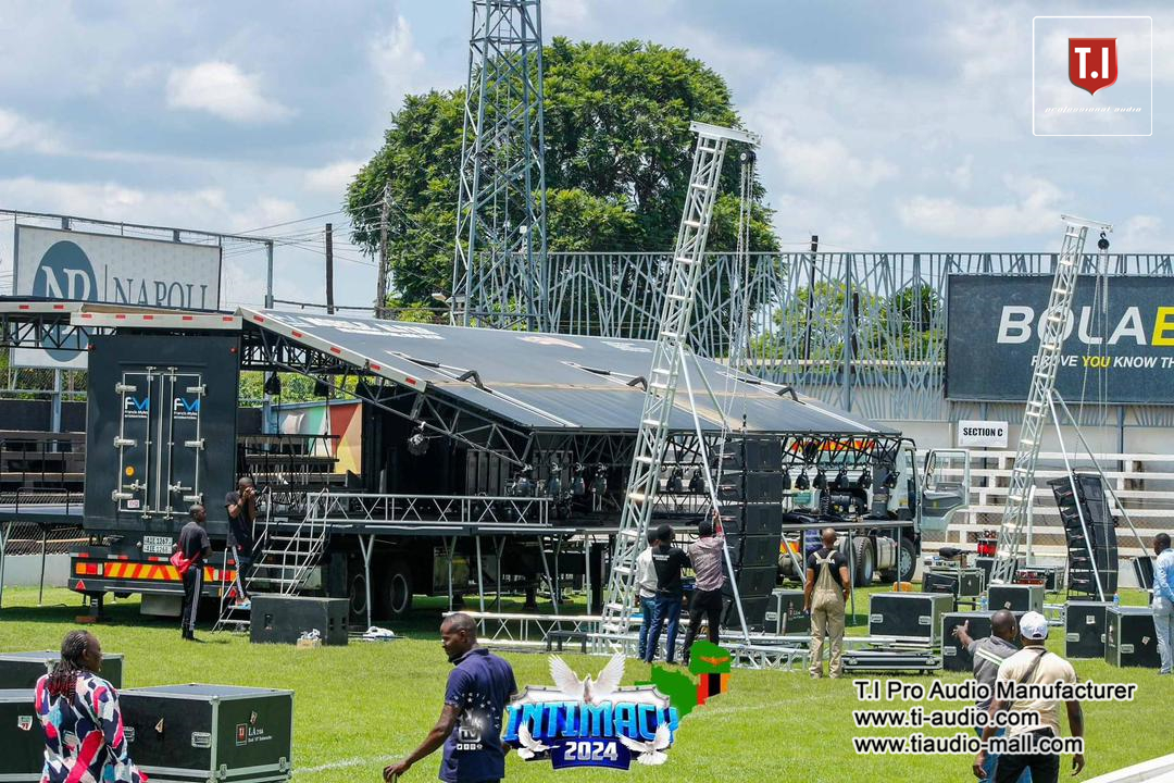 Stage Truck By T.I International Install.
Full Truck with sound,lighting,truss and led fully stage truck solution.