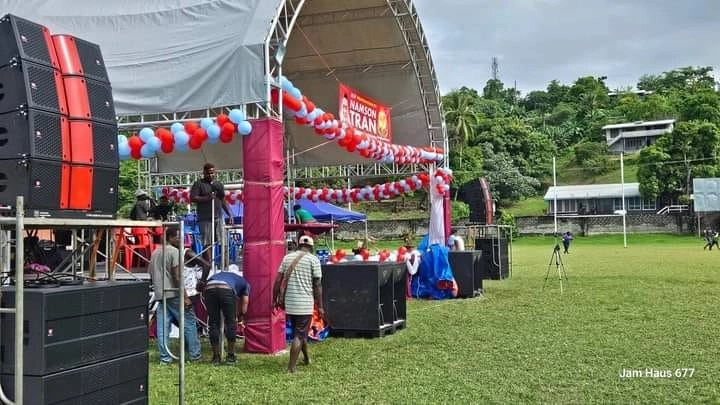 Pro-2123 dual 12 inch line array in events