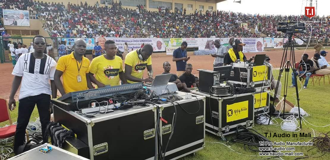 T.I Audio in Mali.Entering the stage and backstage of a concert performance...