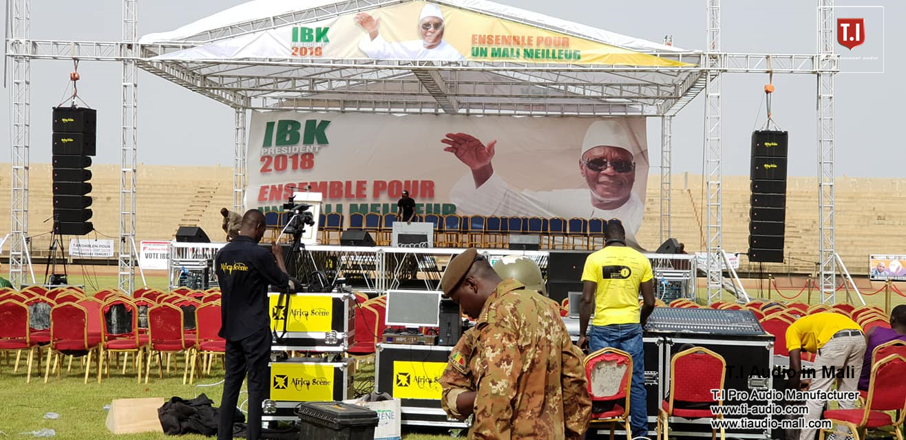 T.I Audio in Mali.Entering the stage and backstage of a concert performance...