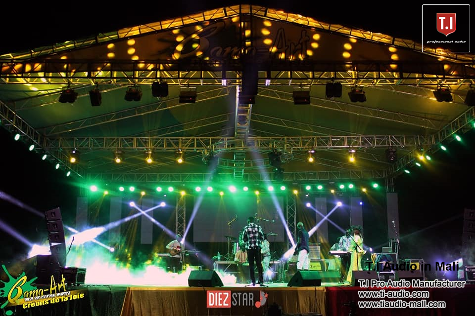 T.I Audio in Mali.Entering the stage and backstage of a concert performance...