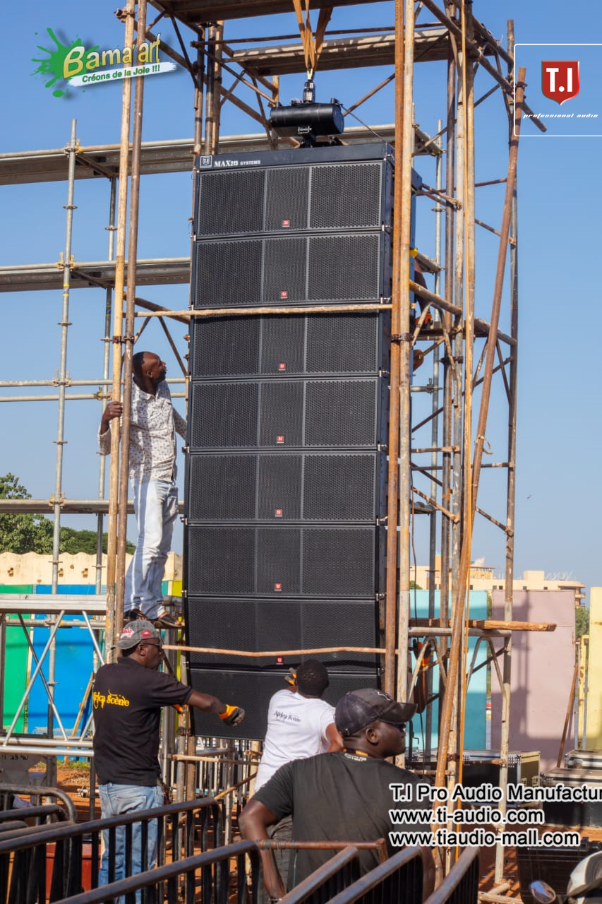 T.I Audio in Mali.Entering the stage and backstage of a concert performance...