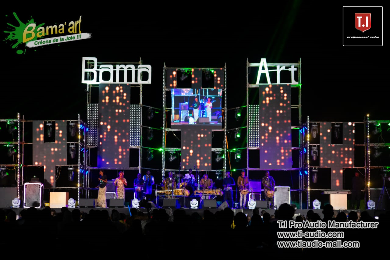 T.I Audio in Mali.Entering the stage and backstage of a concert performance...