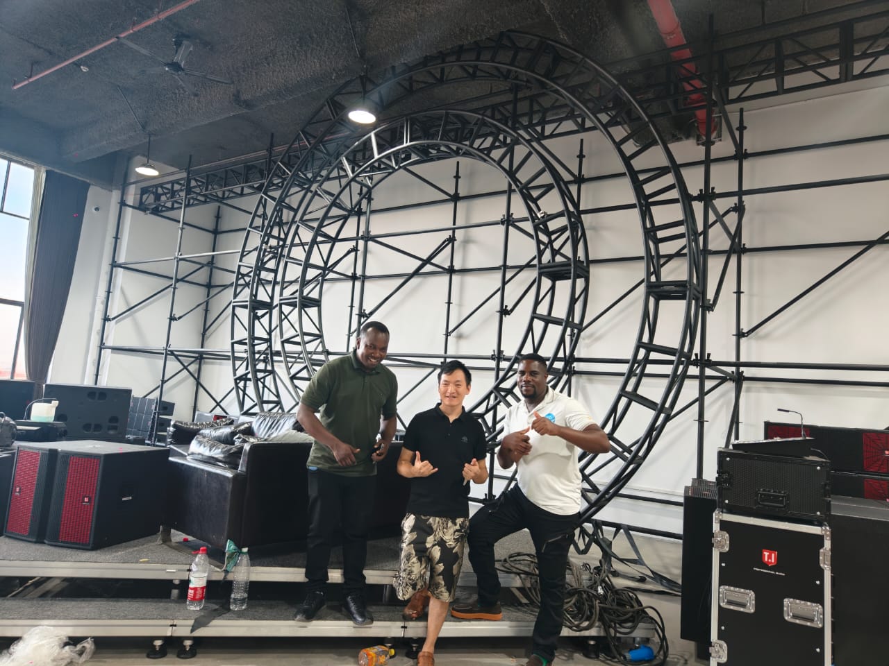 Welcome Uganda clients visiting T.I International Group new company and place order immediately.🥳🥳