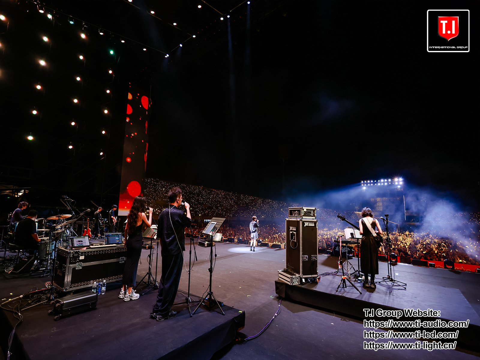 Why One-Stop Audio, LED Screen, and Lighting Solutions Help Churches Save Time and Budget (3)