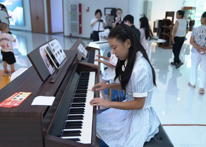 portable piano for travel