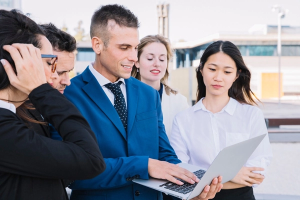 Professional-consulting-team Professional consulting team