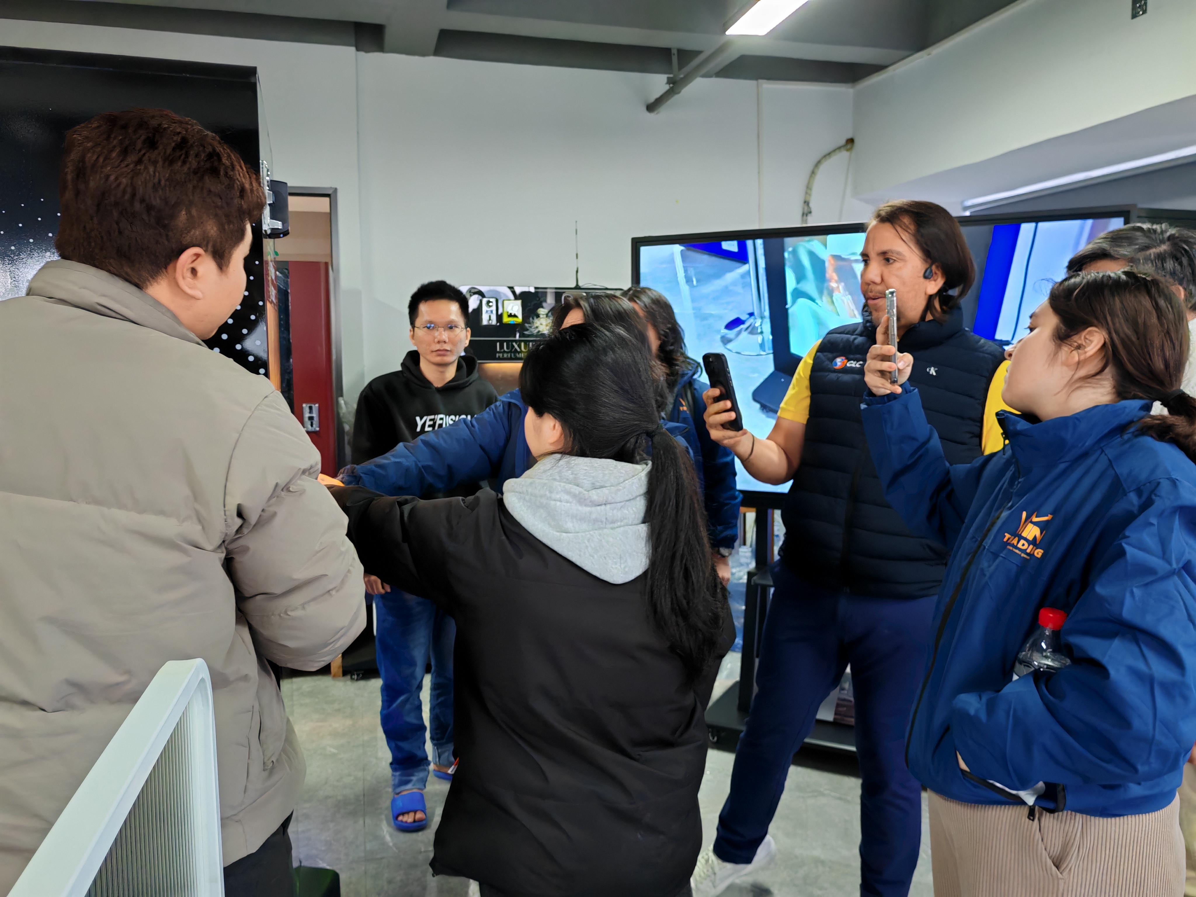 The WIN team visited MAKMIK to explore new technology and interactive displays.