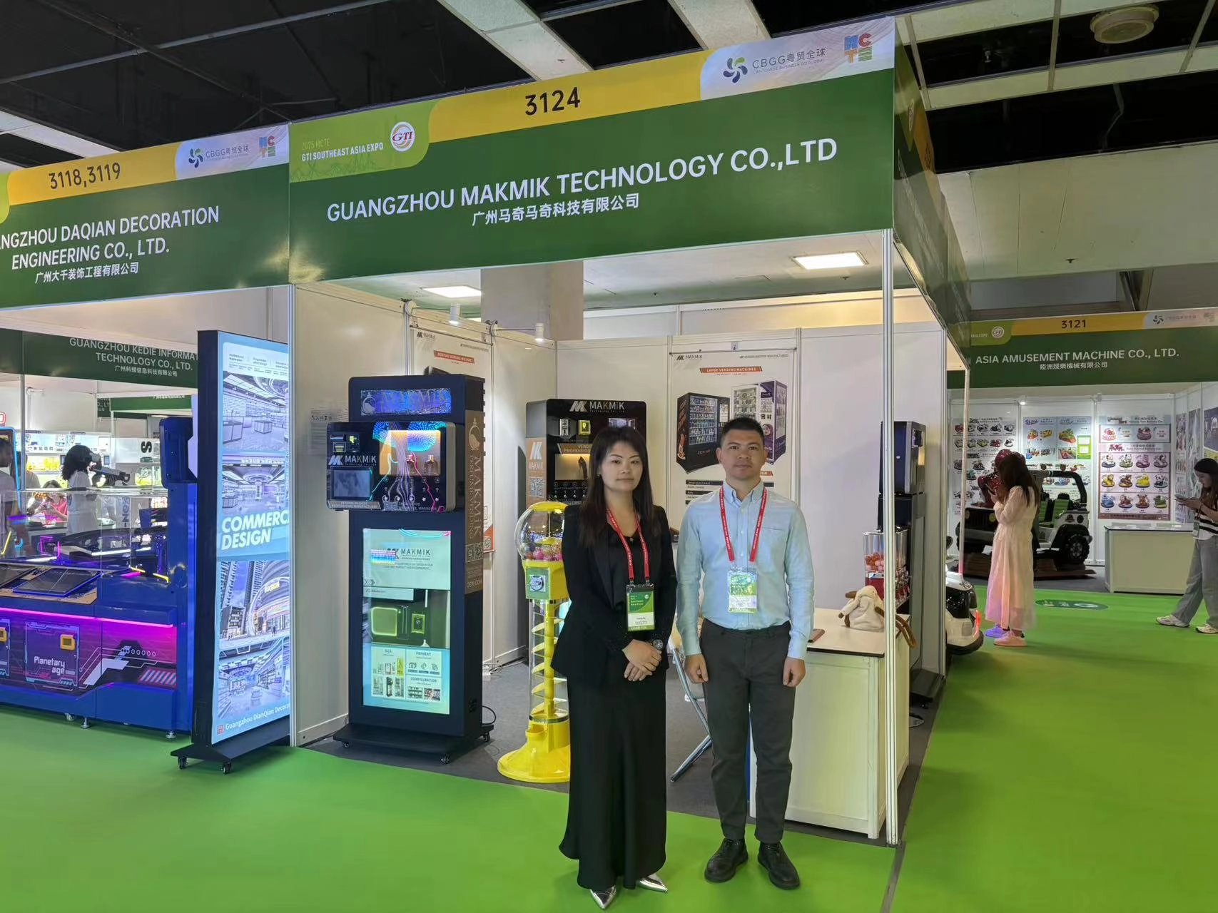 MAKMIK Global Exhibition Highlights Before 2025 Leading Smart Retail Solutions Showcase.