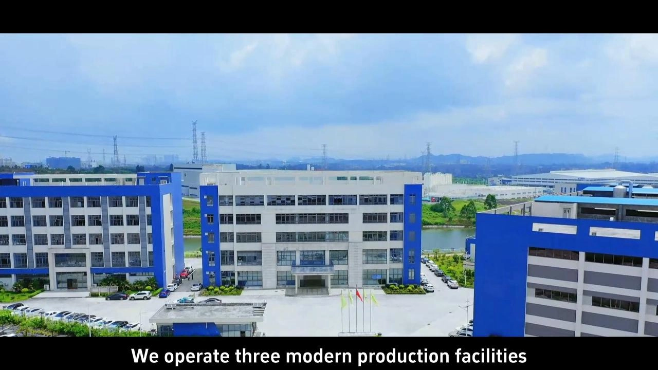 About-Leuxscent-Fragrance-Perfume-Oil-Factory-封面 - LEUXSCENT