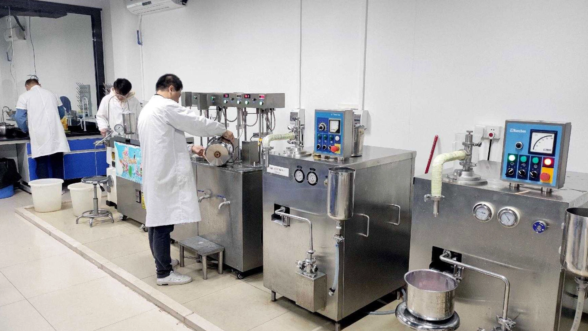 Ice Product Application Laboratory - LEUXSCENT